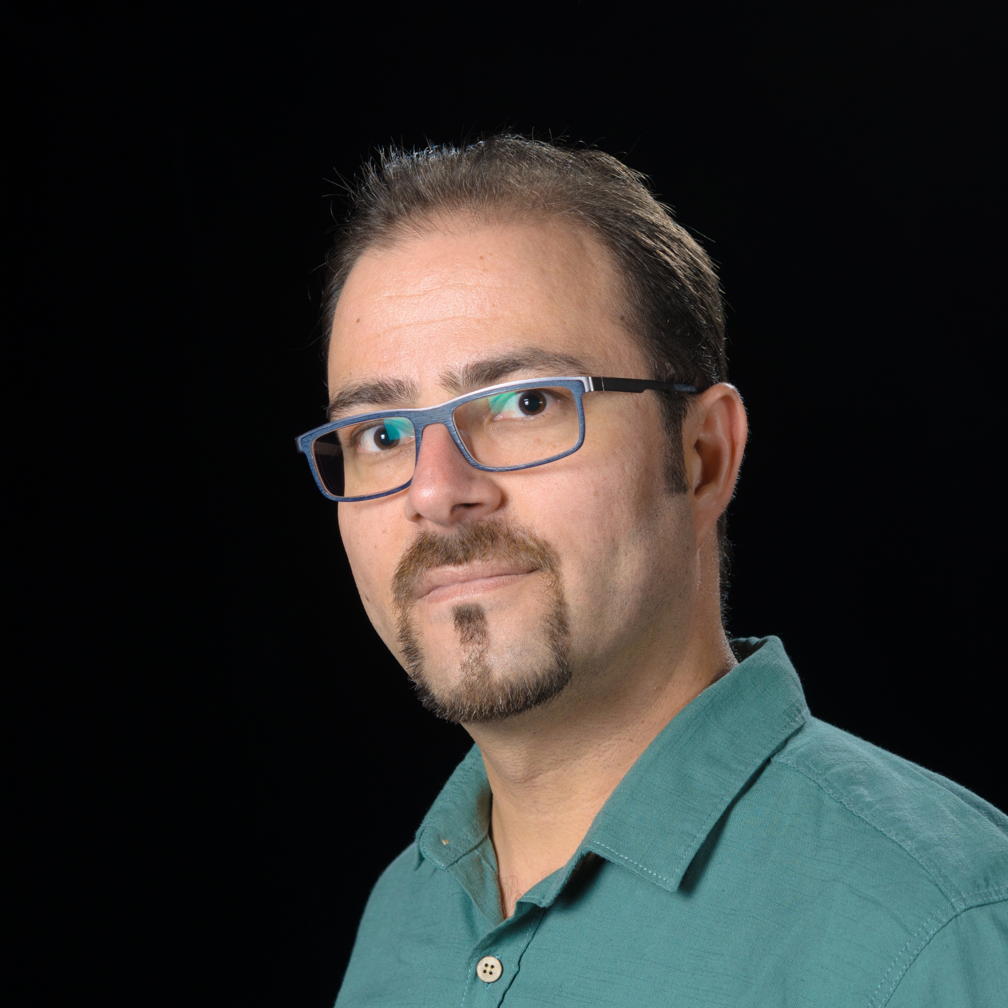 This image shows Dr.-Ing Hasan Özkan